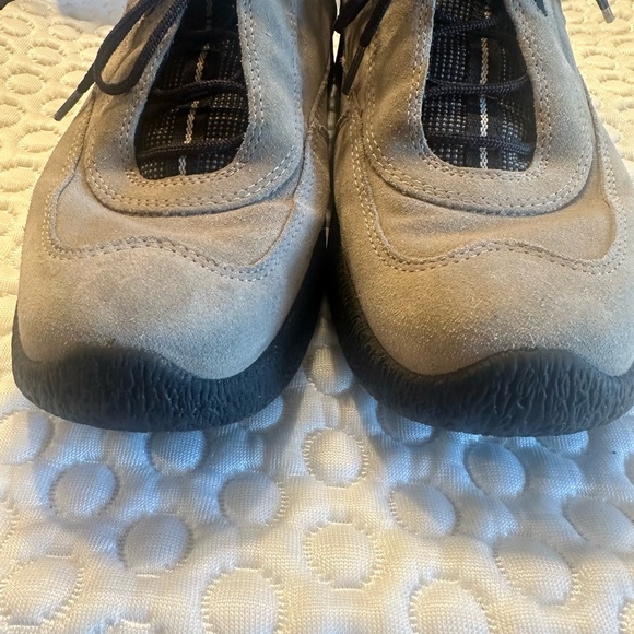 Ecco Women’s Soft Sneaker Suede Gray Size 38 (US 8/8.5) - Picture 6 of 9